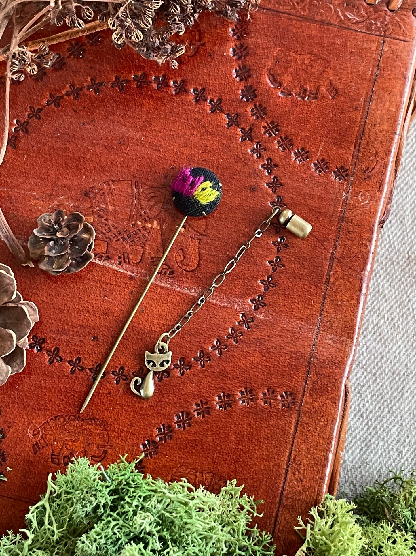 Little cat spirits shawl pin