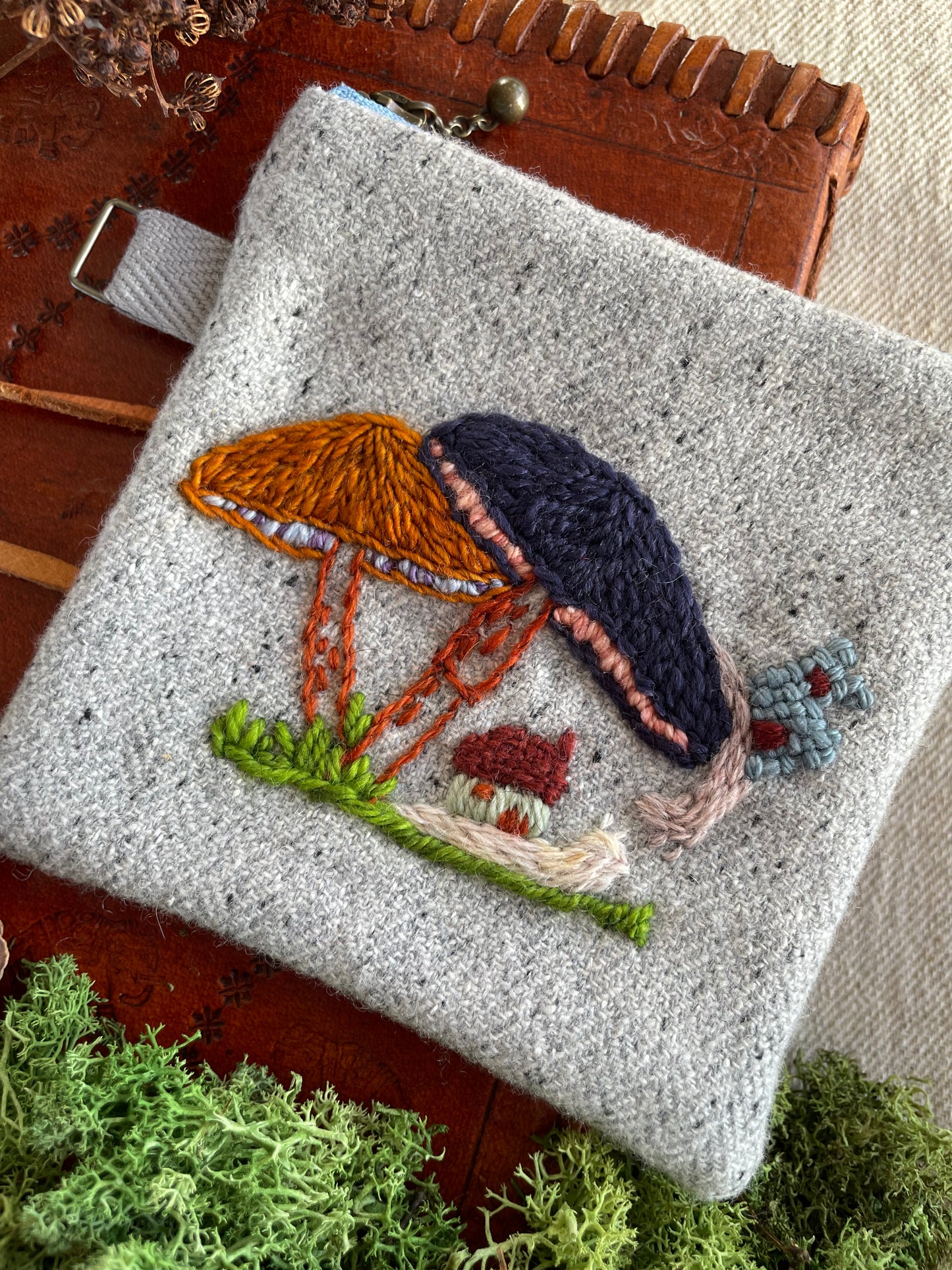 Snail meeting among the mushrooms