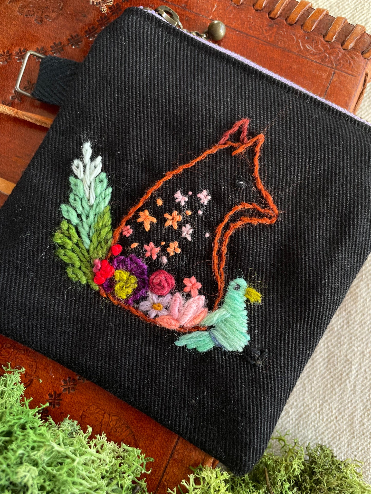 George & Max Spring flowers black zipper pouch