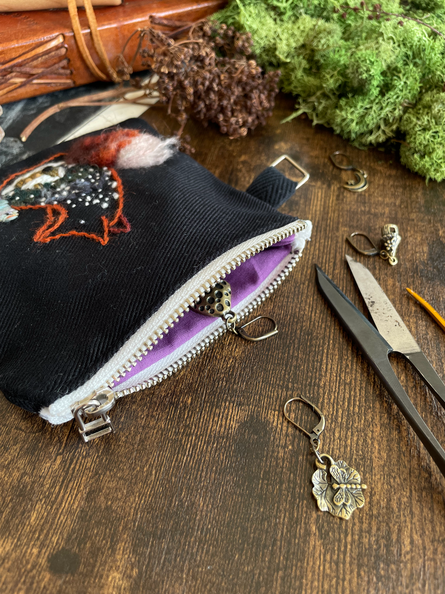 George & Max Winter Scene Black Zipper Pouch