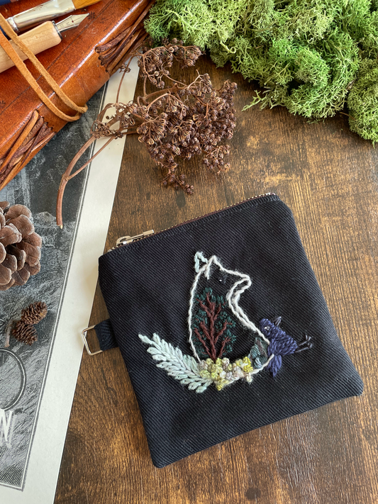 George & Max Mossy Landscape Black Zipper Pouch