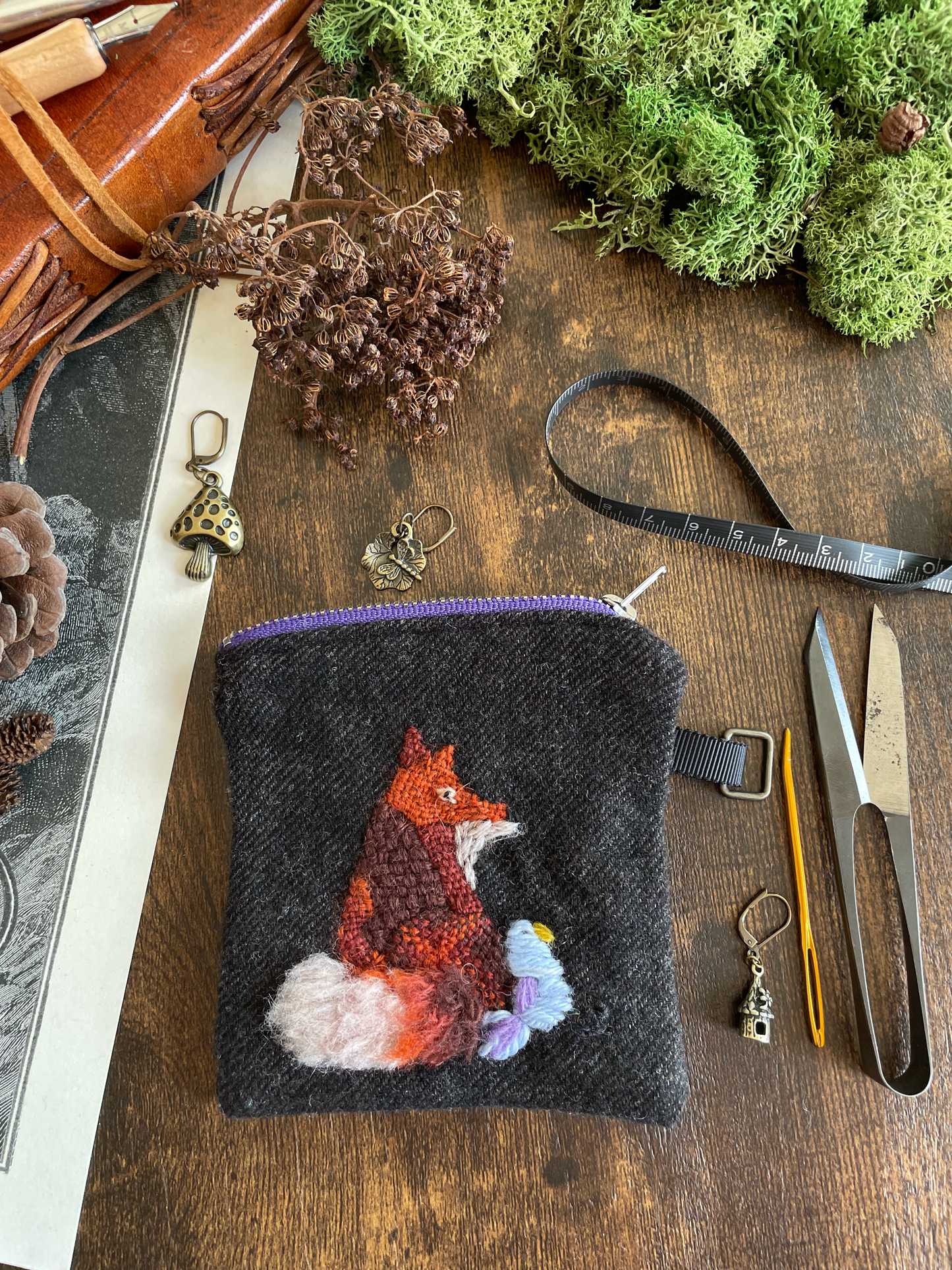 George & Max Brown Zipper Pouch